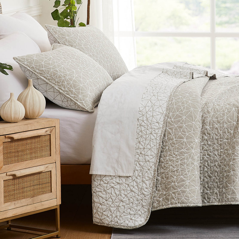 Taupe Geometric Microfiber Full/Queen Reversible Quilt Set