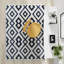 Tapis géométrique blanc / bleu en polyester tissé à la machine Kerasoula-668465101