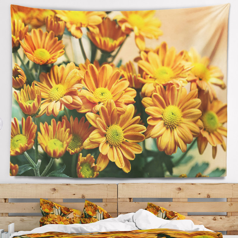 Tapisserie florale jaune vif, H 50 po x l 60 po