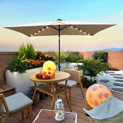 Parasol de terrasse solaire à DEL 10 x 6,5 pi avec manivelle et inclinaison pour le jardin et la piscine | Idée de cadeau