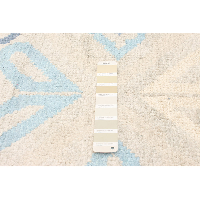 Tapis kaki clair en soie noué à la main Massie