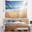 Tapisserie «Seascape Calm Blue Beach» sous un soleil éclatant-28487650