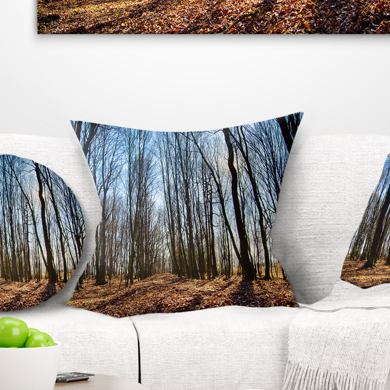 Arbres foncés dans la forêt au lever du soleil - oreiller imprimé forêt, 16 po x 1 po, Coussin décoratif