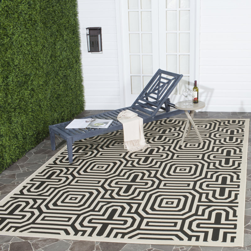 Arneshia Geometric Sand/Black Indoor / Outdoor Area Indoor/Outdoor Area Rug, Rectangle 5'3" x 7'7"