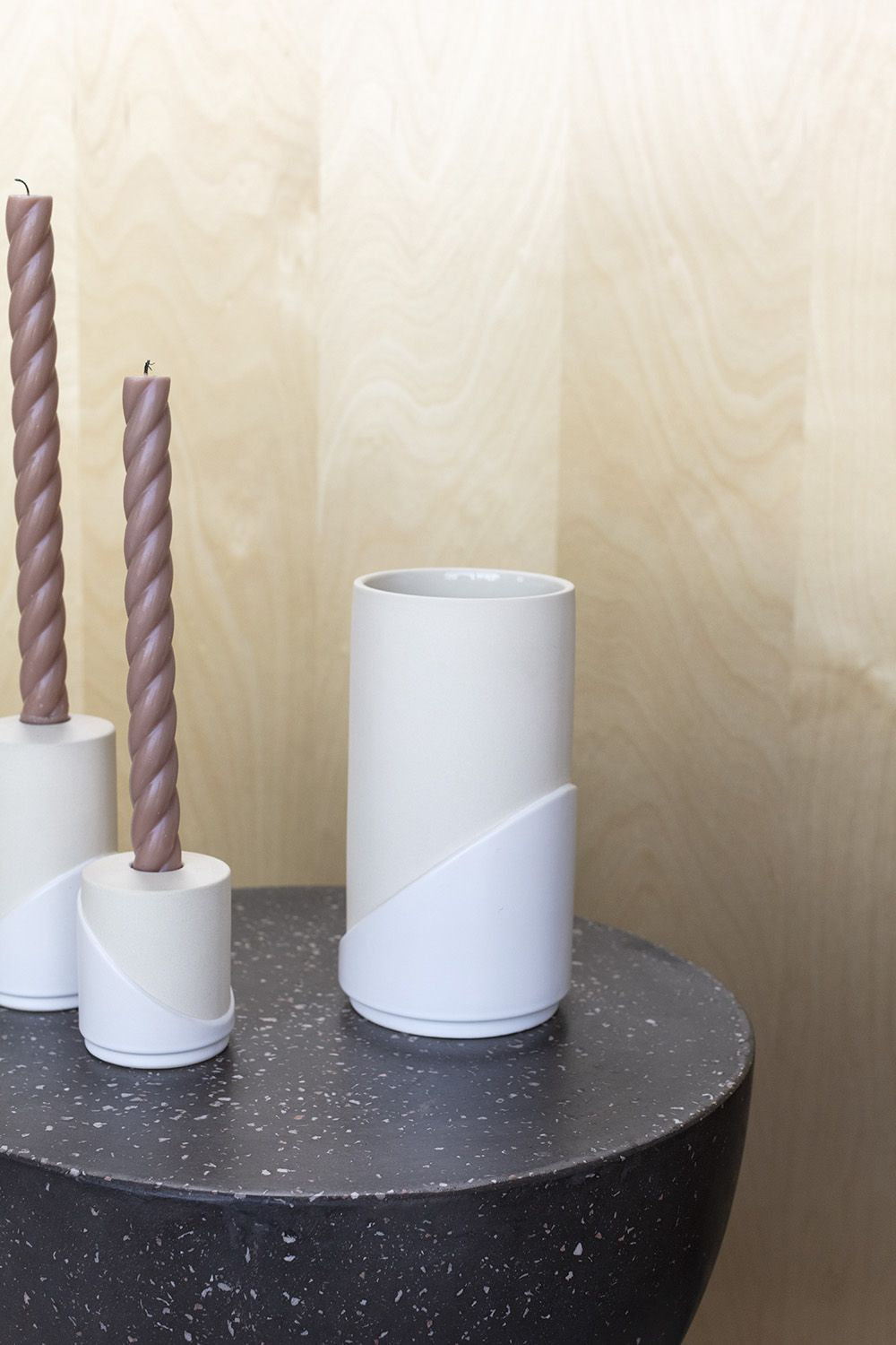 Arloe 7.75'' Handmade Ceramic Table Vase