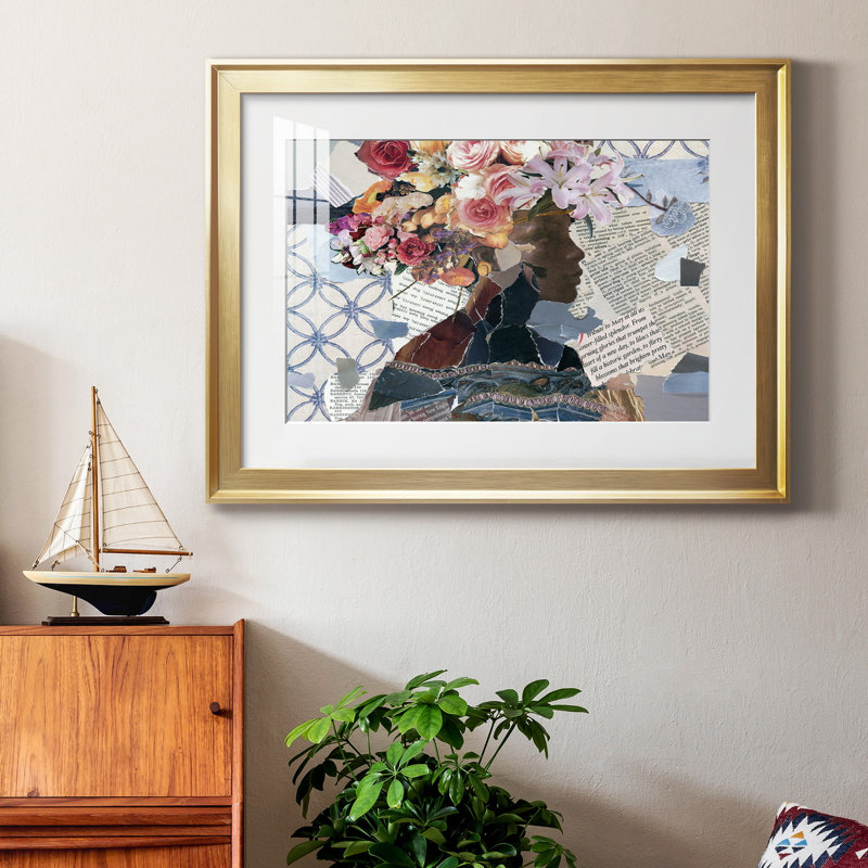 Contemplation I - impression encadrée, Or, H 26,5 po x l 36,5 po x P 1,5 po