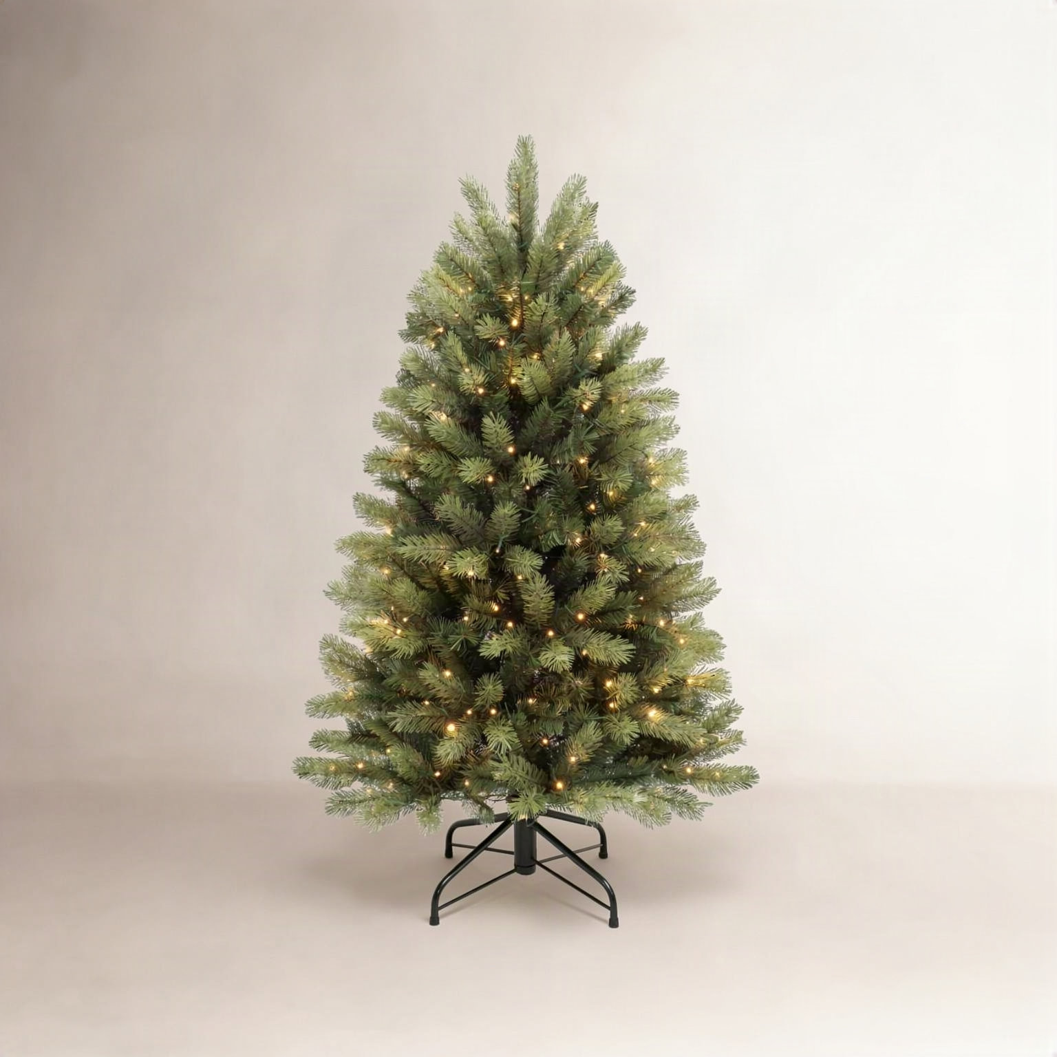 Pre-Lit Pine Christmas Tree, 4.5' H