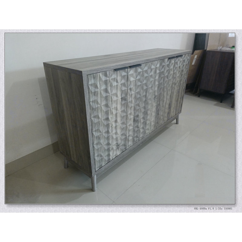 Buffet de style moderne avec 4 portes en relief en forme de losange, tablettes réglables pour un rangement polyvalent et un design élégant