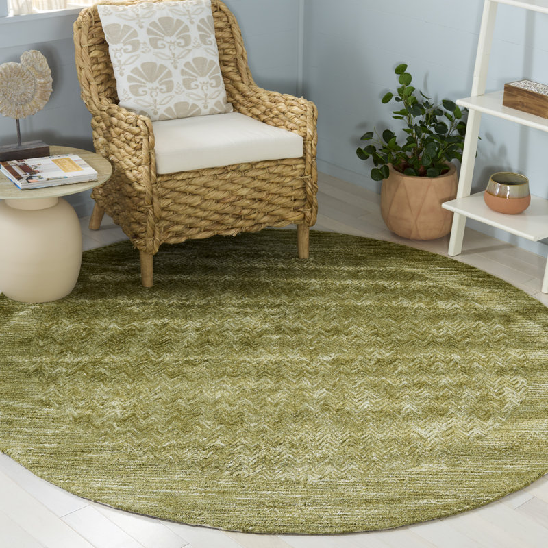 Soho 181 Hand Tufted Viscose/Wool Chevron Rug in Green, Round 6'
