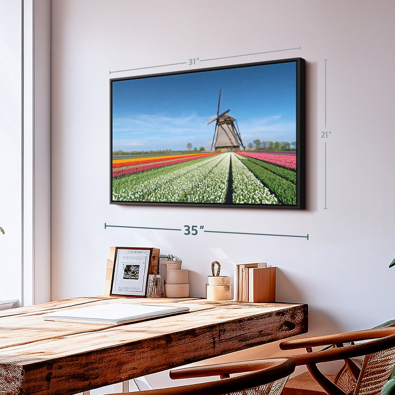 Moulin à vent et tulipes, reproduction sur toile, H 21 po x l 31 po