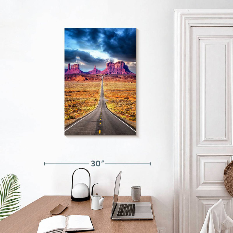 Mehar Road Trip I Monument Valley Arizona, H 30 po x l 20 po