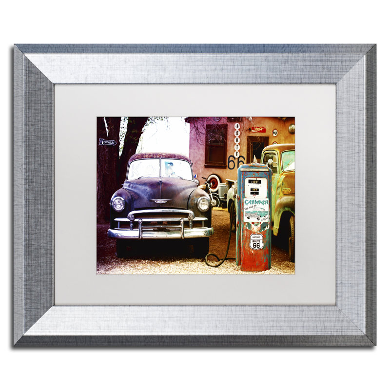 «Gas Station Route 66», reproduction de photo encadrée, H 11 po x l 14 po x P 0,5 po, Cadre argenté, Blanc