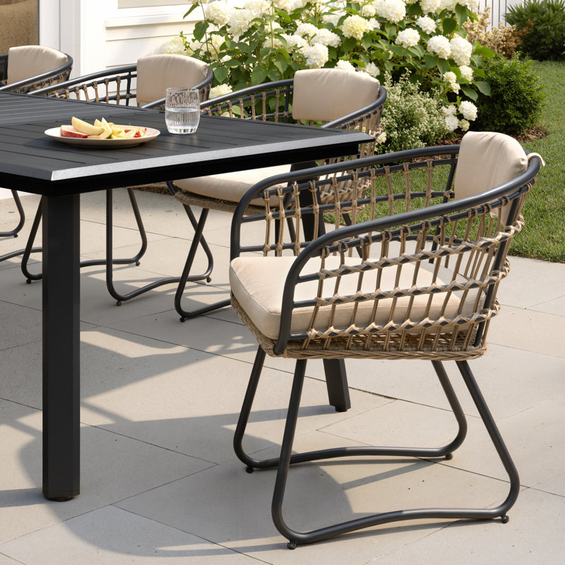 Ensemble repas pour 8 personnes rectangulaire en aluminium avec coussins amovibles beiges et trou pour parasol (ensemble de 9)