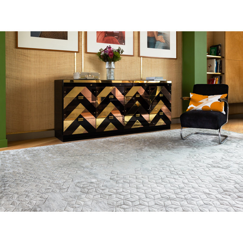 Helen Amy Murray Star Silk Oyster Area Rug, Rectangle 4' x 6'