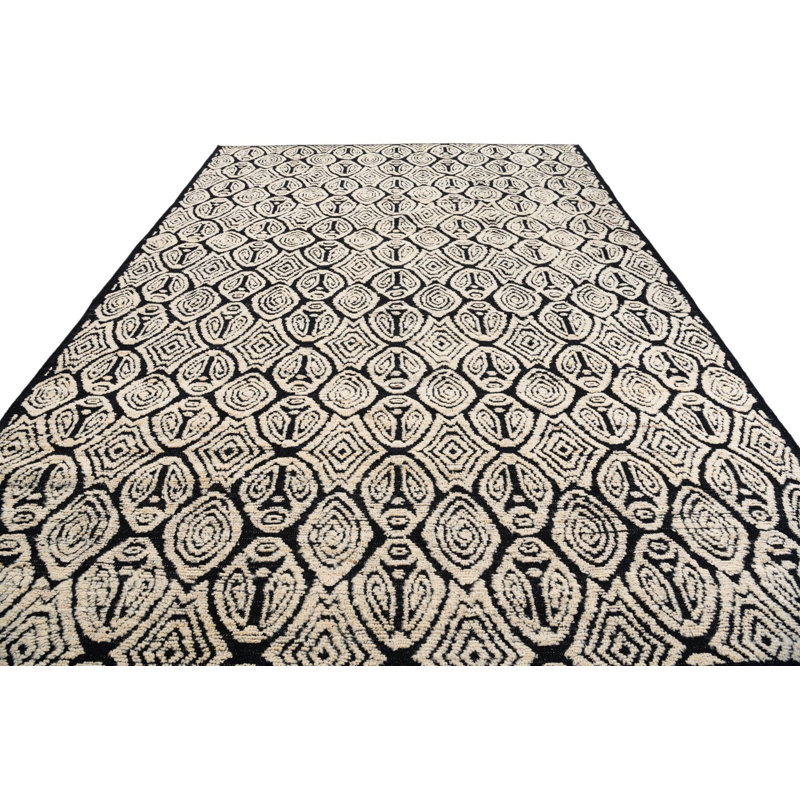 Iniguez Black Rug