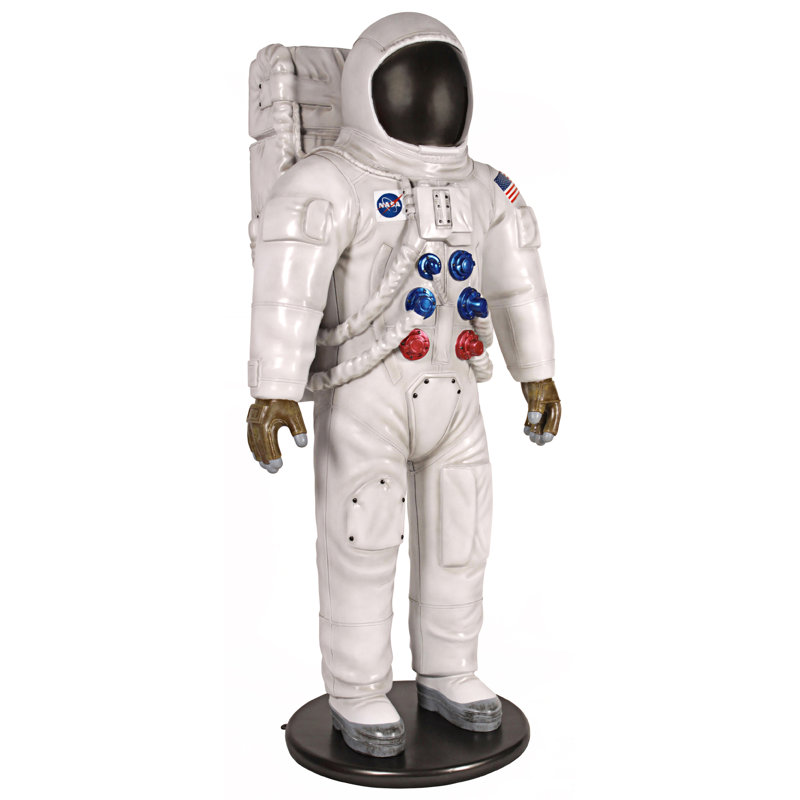 Statue d'astronaute homme sur la lune