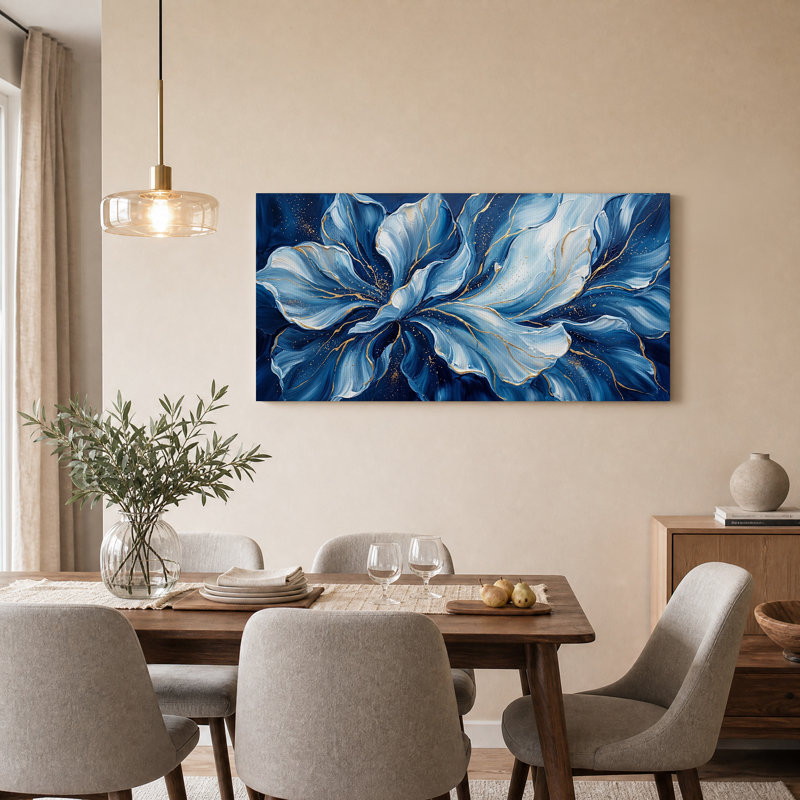 Tableau abstrait sur toile Fleur bleue aux nervures dorées, 58“W x 28”H