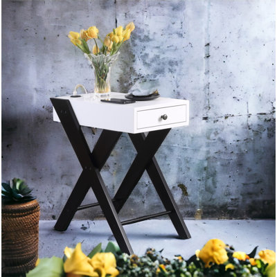 Table d'appoint Fierce blanc et noir avec port USB intégré