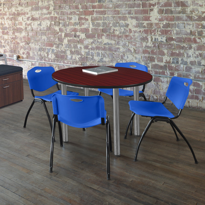 Plateau de table Kee, 4 chaises empilables, 29" H x 36" W x 36" D, Mahogany/Chrome, Grey