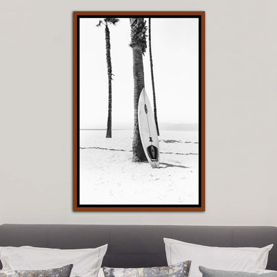 Planche de surf en noir et blanc par Sissi & Seb - reproduction de photo