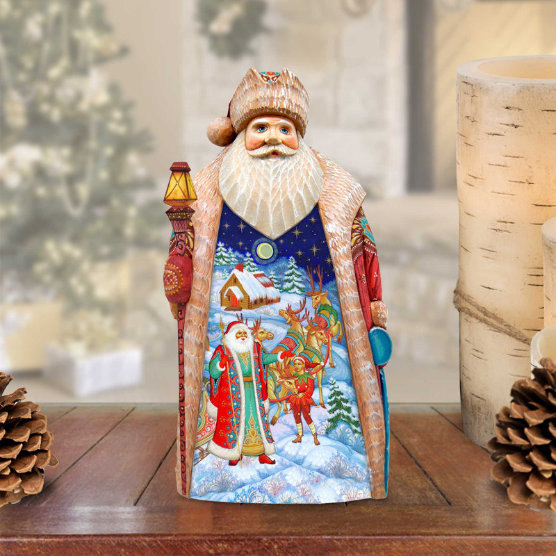 Figurine de père Noël en bois sculpté