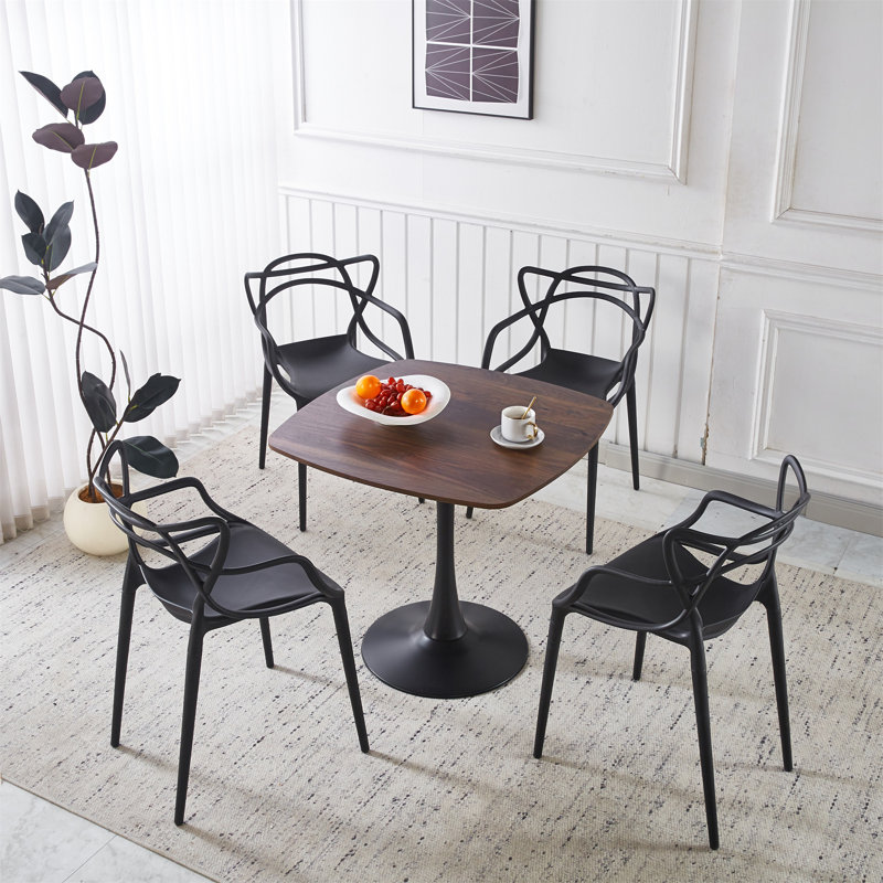 Ensemble repas pour quatre personnes, Noir, Brun, Noir