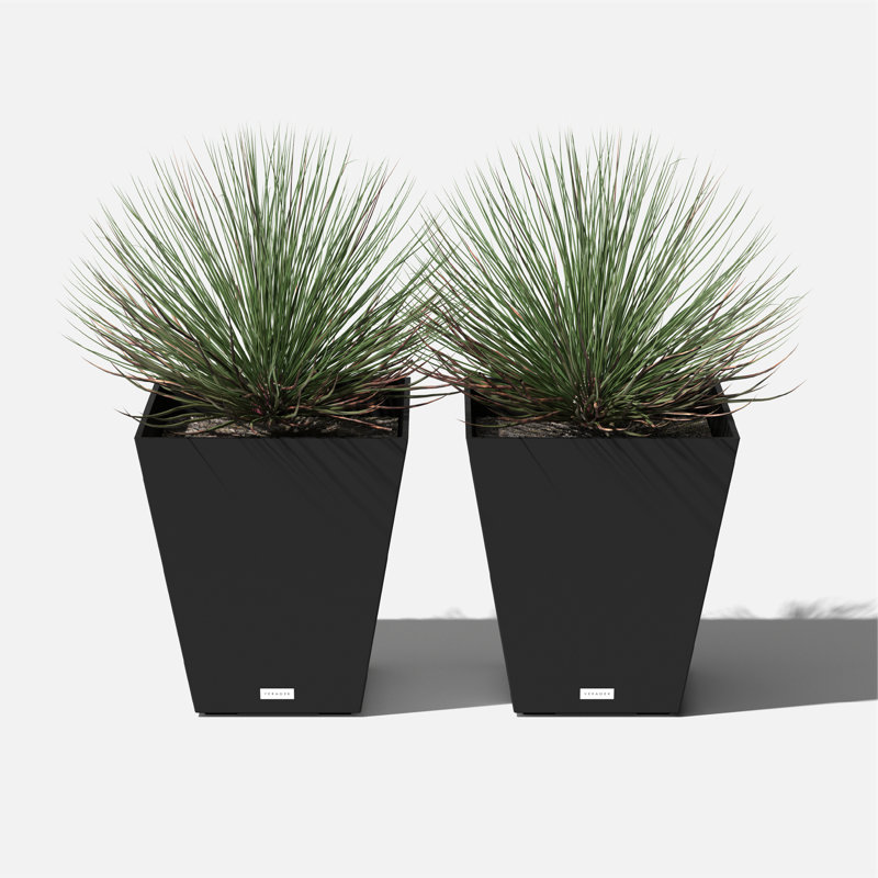 Pot à fleurs Pure Series Nobleton, Noir, H 18 po x l 16 po x P 16 po, Ensemble de 2