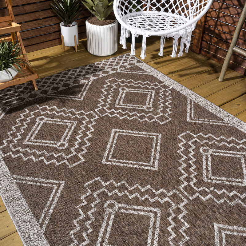 Winfield Diamond Tribal Medallion Brown/Beige Indoor/Outdoor Rug, Rectangle 5'2" x 7'5"