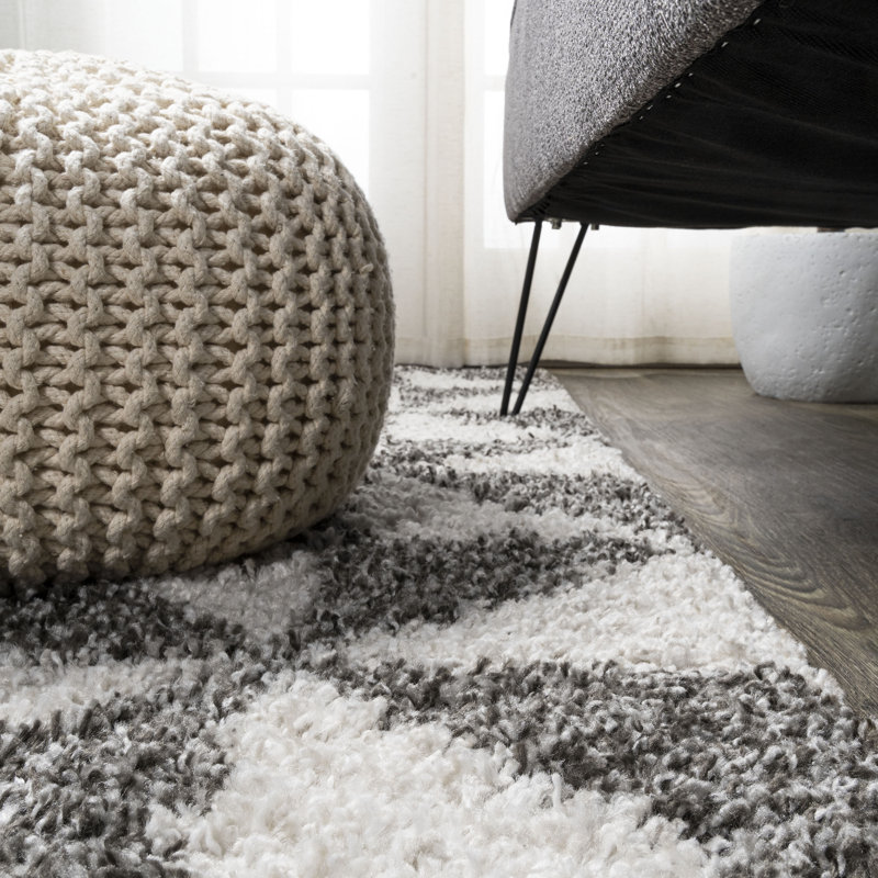Tapis à poil long géométrique beige / gris foncé Kuehl, Rectangle 5 pi 3 po x 7 pi 7 po