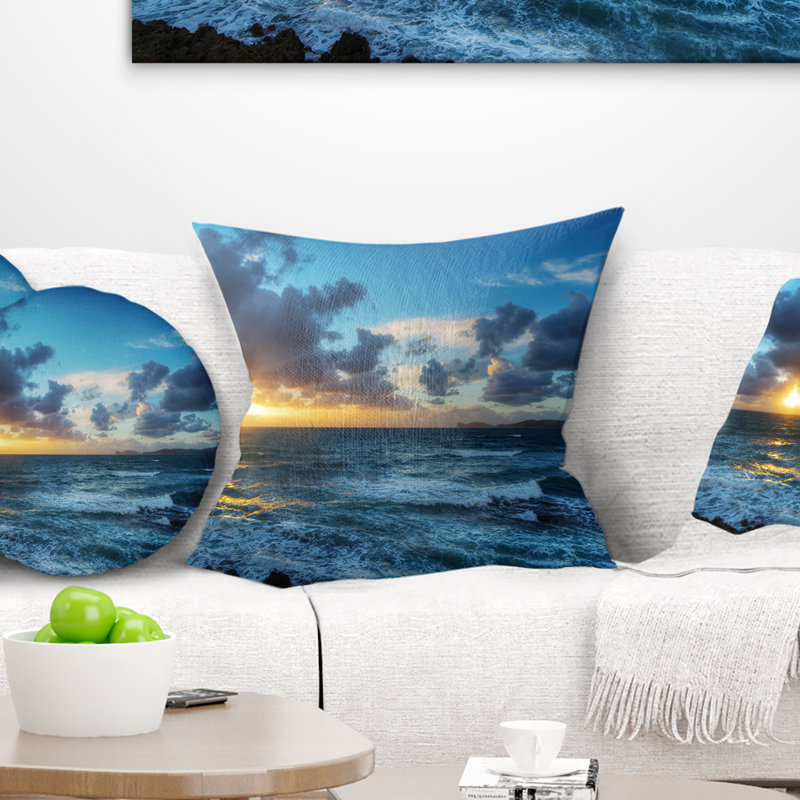 Coussin lombaire en shore de mer coucher de soleil à alghero sous le ciel spectaculaire, Carrée 18 po x 18 po
