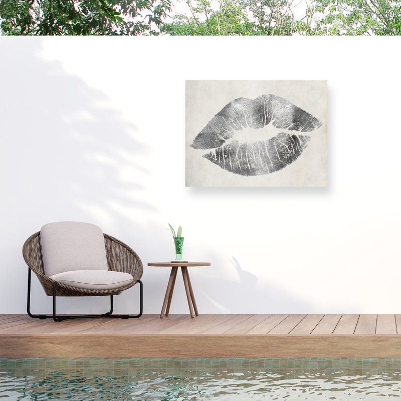 Baiser hollywoodien bolognais argenté, H 24 po x l 32 po