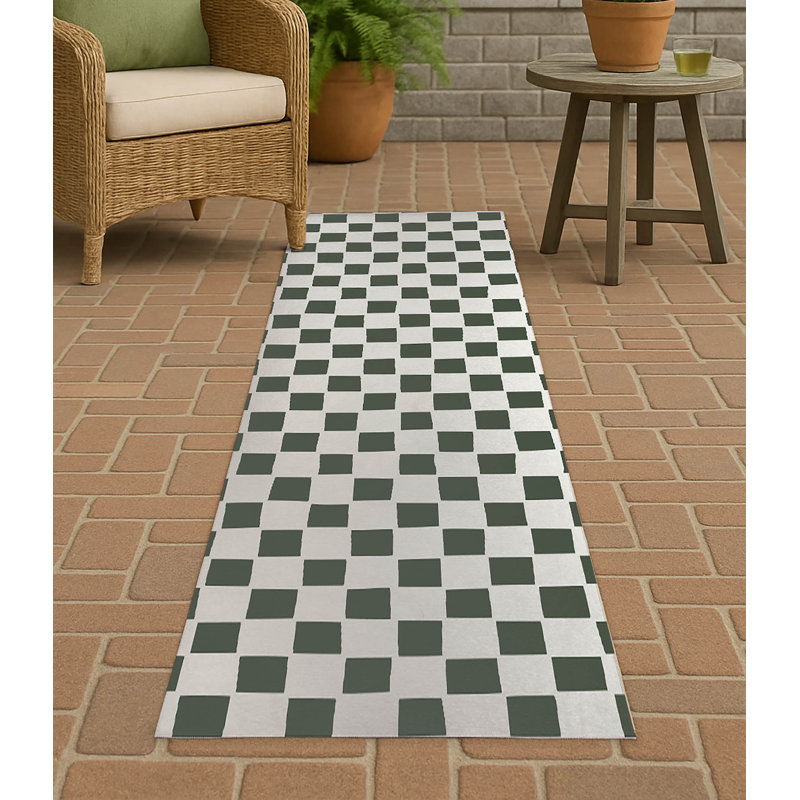 Checkered Non-Slip Outdoor Rug, Runner 2'6" x 8'