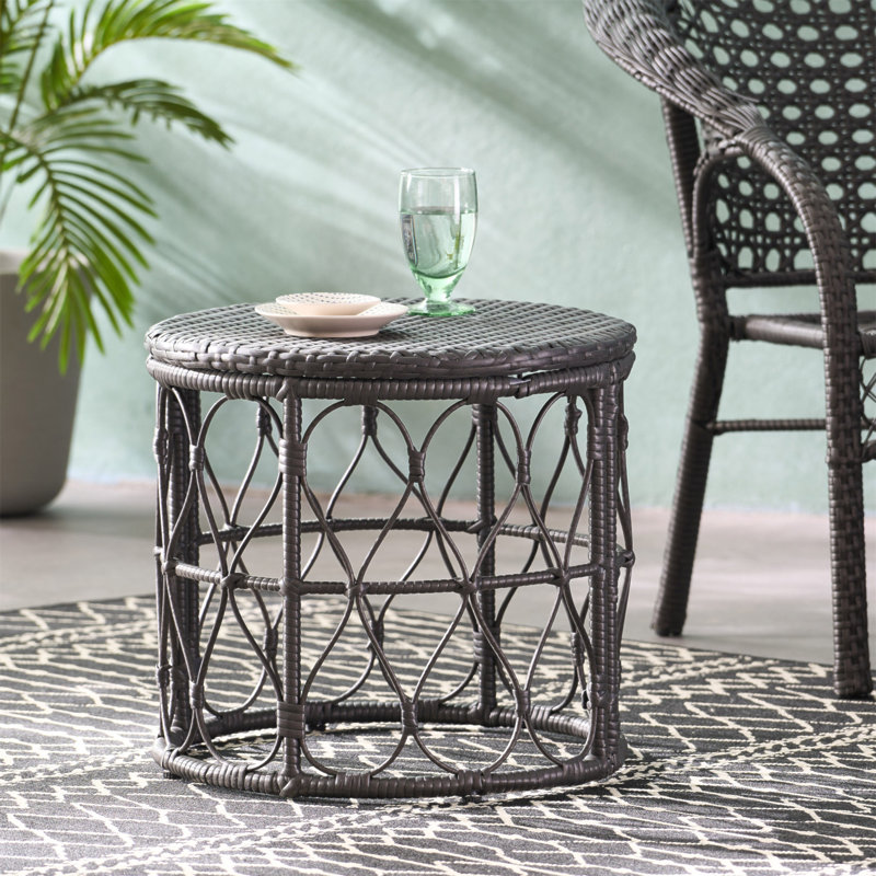 Table d'appoint BRUCE, Grey, 18.25" H x 20" W x 20" D