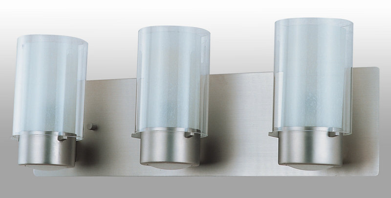 Éclairage pour meuble-lavabo 3 lumières Sontag, Nickel poli avec abat-jour en verre demi-opale