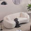 Canapé 93,31 po Minimalist Curved, 3 places, blanc, rembourré Boucle