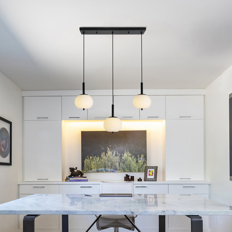 Luminaire suspendu moderne à 3 lumières avec abat-jour sphériques en verre blanc givré et métal noir sable pour les espaces de vie et de salle à manger