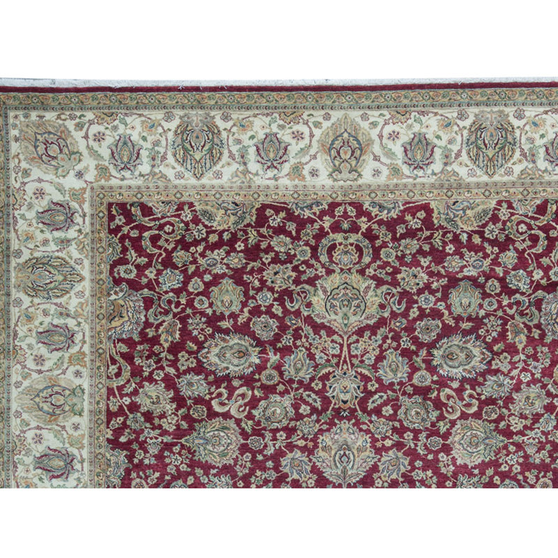 Tapis rouge et crème noué à la main de haute qualité