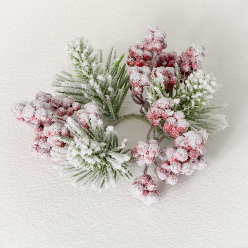 Mini couronne artificielle en pin et en baies 5 po