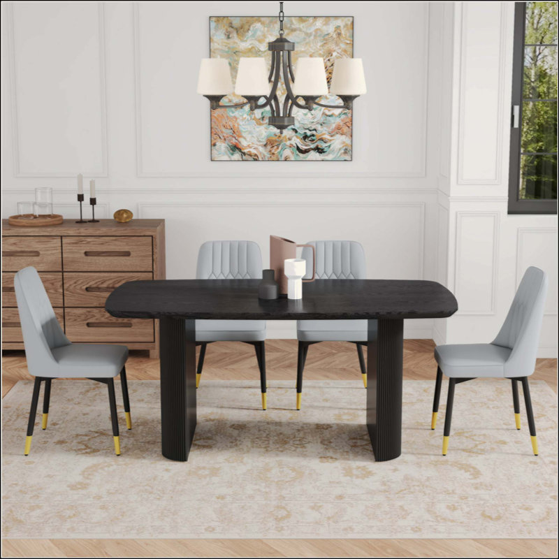 Table de salle à manger spacieuse en bois aggloméré avec 4 chaises rembourrées en polyuréthane, idéale pour un décor moderne et luxueux.