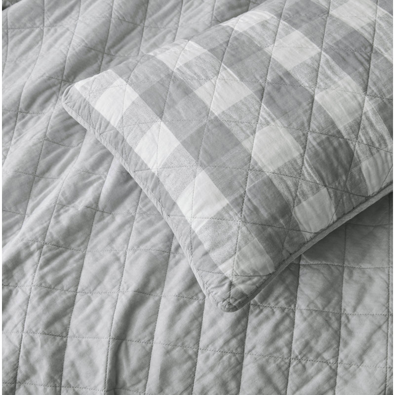 Pre-Washed Cotton Plaid Lightweight Reversible Quilt Set, Queen Quilt + 2 Standard Shams, Gray/White