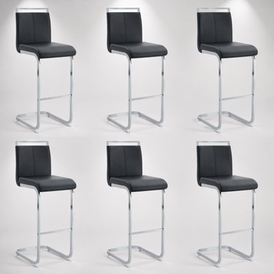 Tabouret de bar moderne et magnifique en cuir de polyuréthane avec pieds en métal argenté en forme de C pour divers décors de maison et de bureau, ensemble de 6