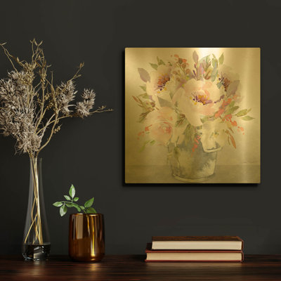 «Beautiful Floral Bouquet A» par Jean Plout, art mural en métal doré, 12 po x 12 po