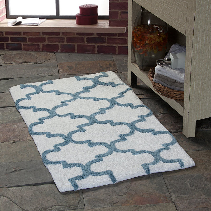 White and Blue Cotton Geometric Bath Rug Set