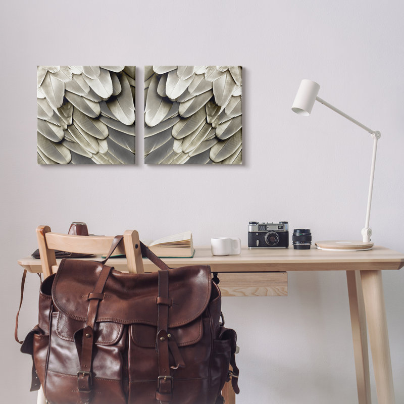 «Feathered Bird Wings» par Julia Bosco - Ensemble de 2 peintures, Toile tendue, H 17 po x l 17 po x P 1,5 po