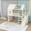 Lit superposé simple au dessus d'un lit double en bois avec tablettes, glissade et garde-robe ouverte-129421632