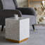 Tabouret d'appoint 14 po x 14 po x 18 po avec finition coquille de Capiz blanc et base piédestal dorée