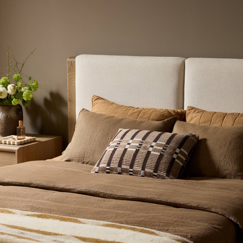 Kova Pillow Cover & Insert