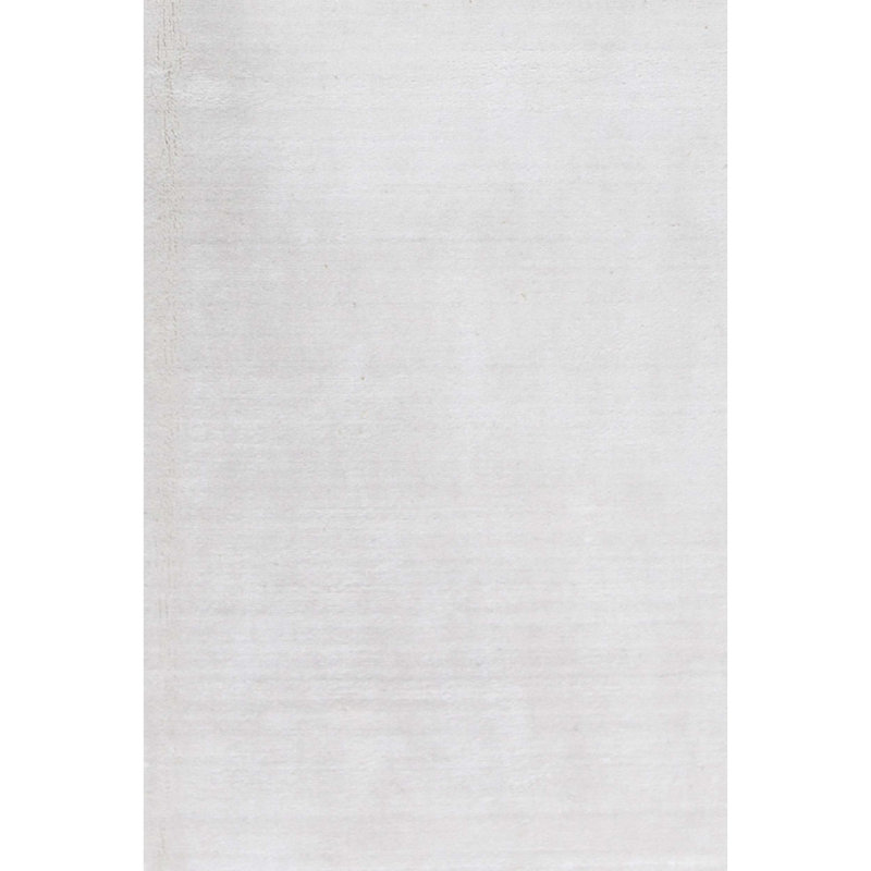 Area Rug in White, Rectangle 5'8" x 7'10"