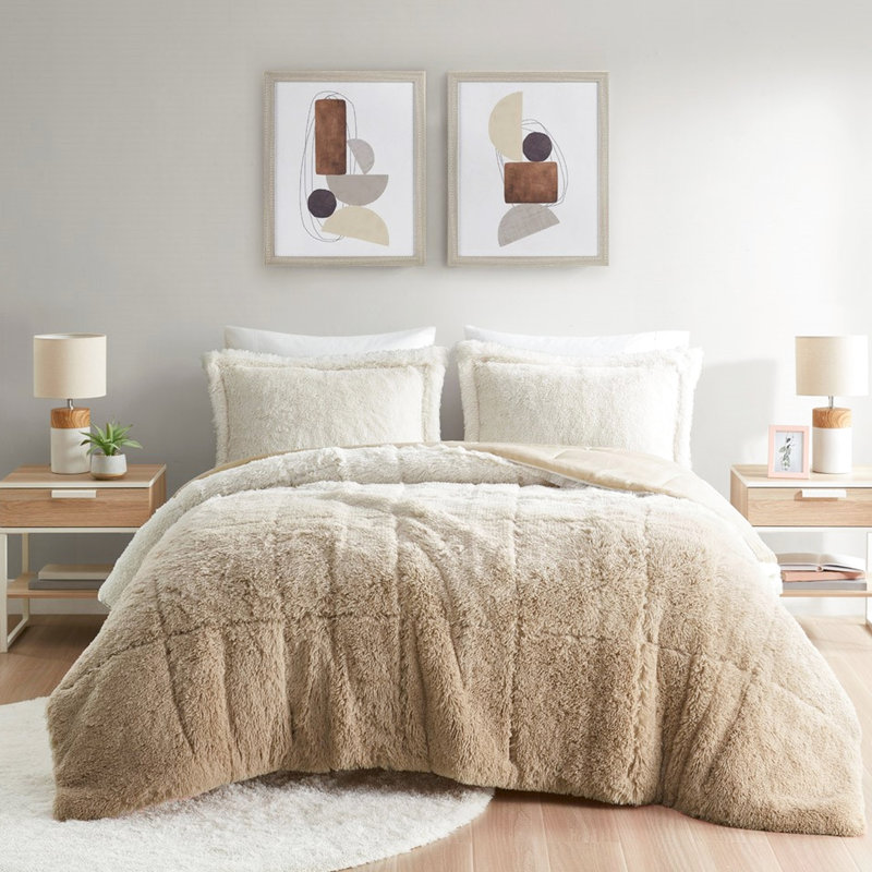 Très petit / très grand édredon en fourrure à poils longs très doux avec décor assorti