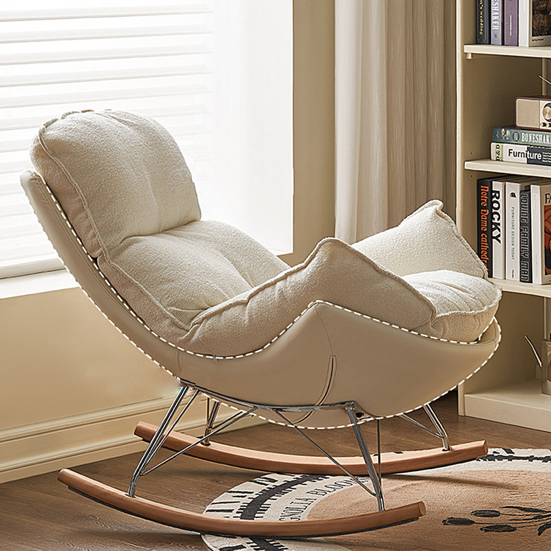 Chaise berçante en forme d'œuf, Blanc cassé